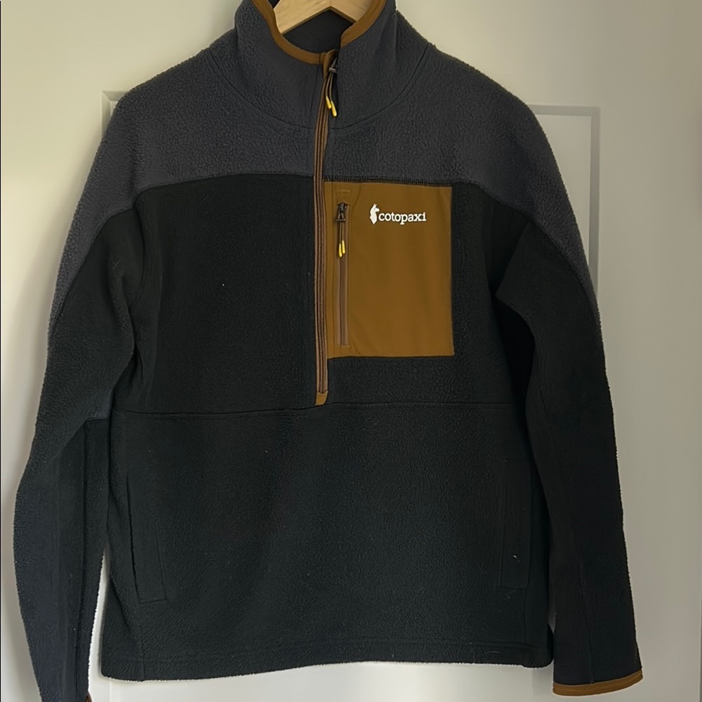 Cotopaxi Black, Grey and  Brown Fleece Pullover